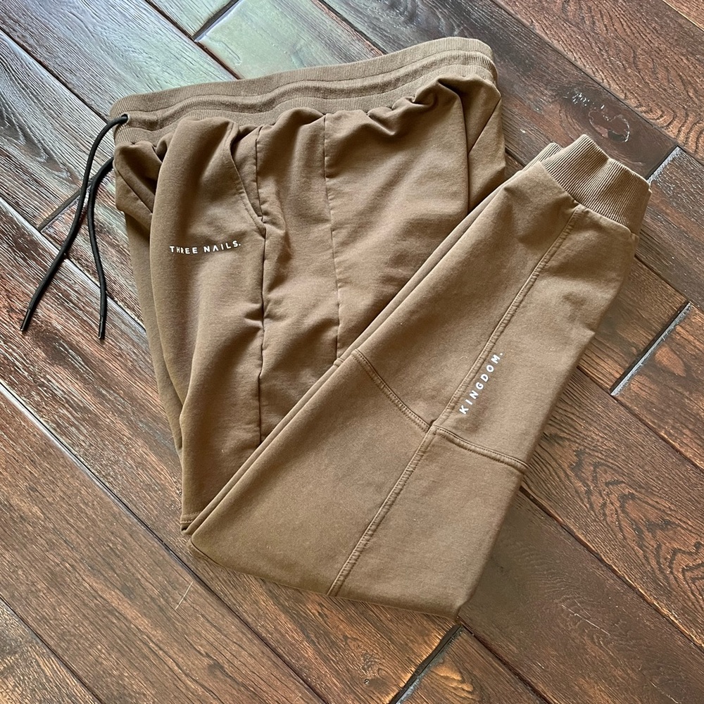 Three Nails Men’s Sz Med Joggers